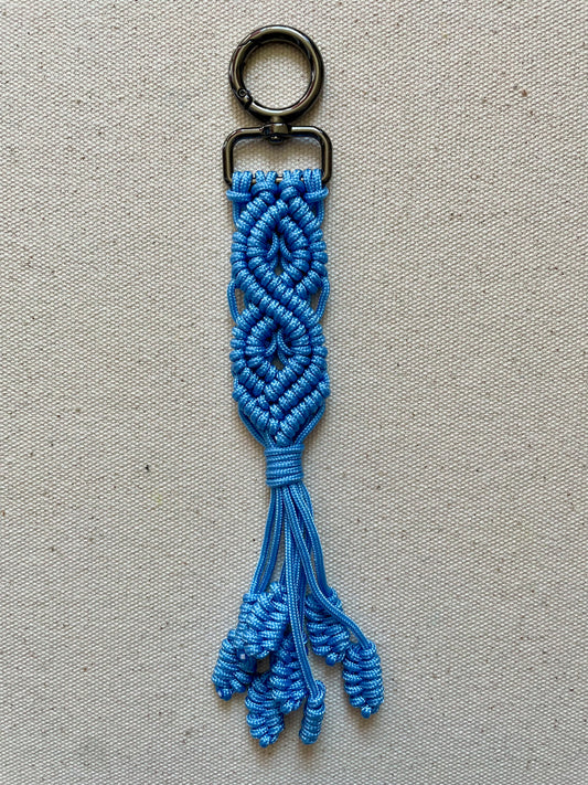 Macramé Paracord Keychain – Baby Blue Double Diamond Knot