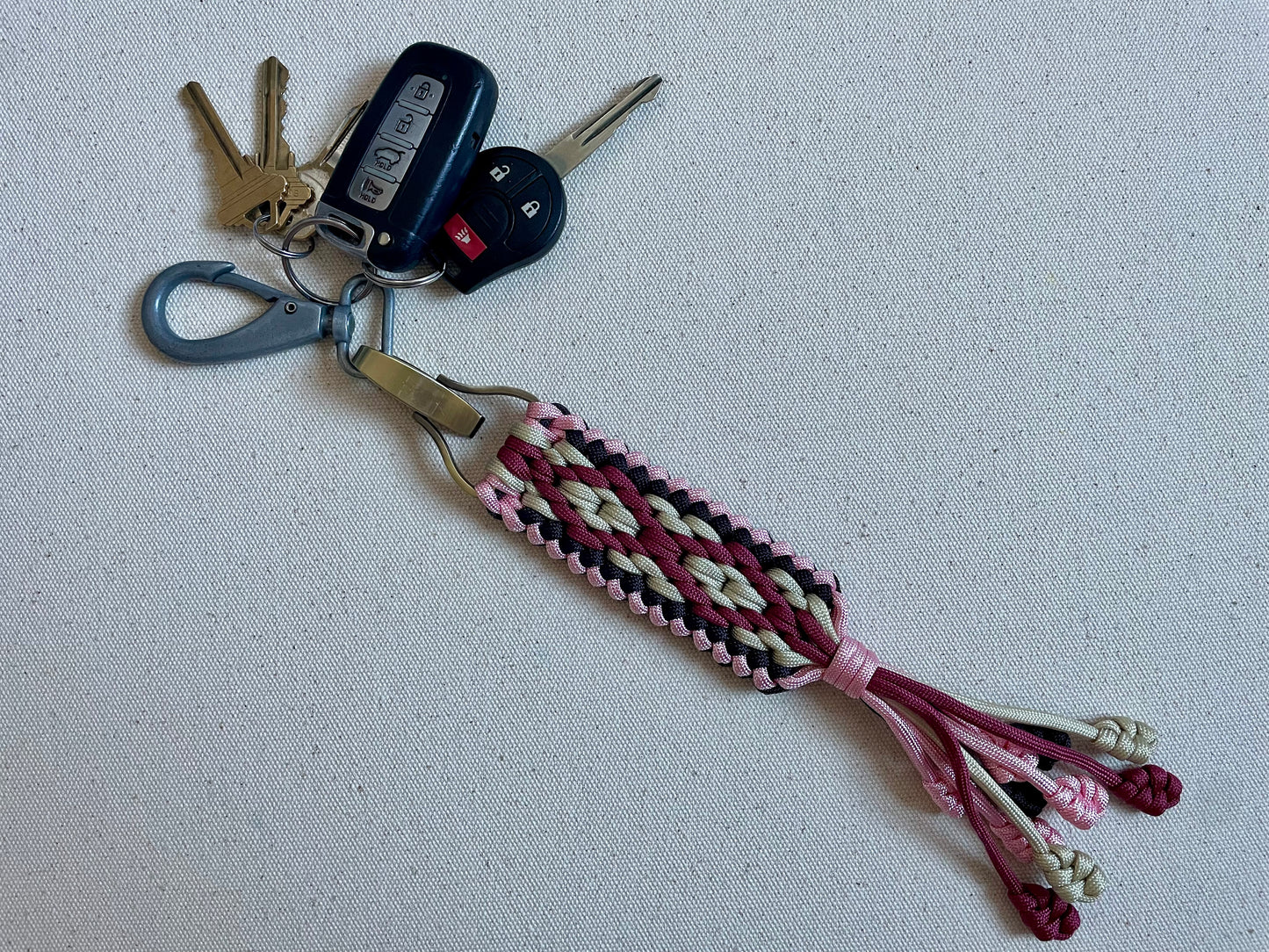 Macramé Paracord Keychain in Cherry Blossom Diamond Pattern - Zaira Collection