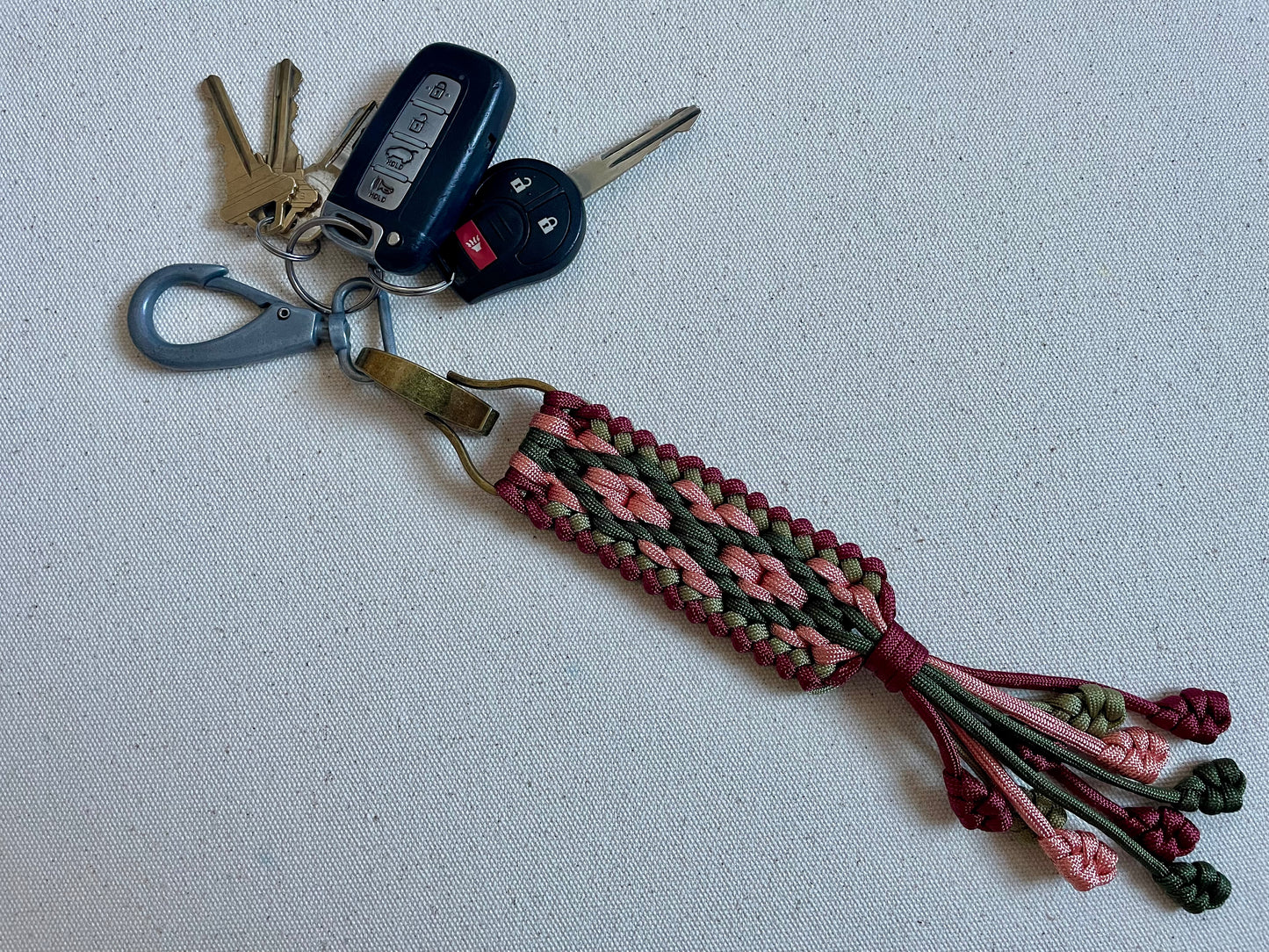 Macramé Paracord Keychain in Wild Rose Diamond Pattern - Zaira Collection