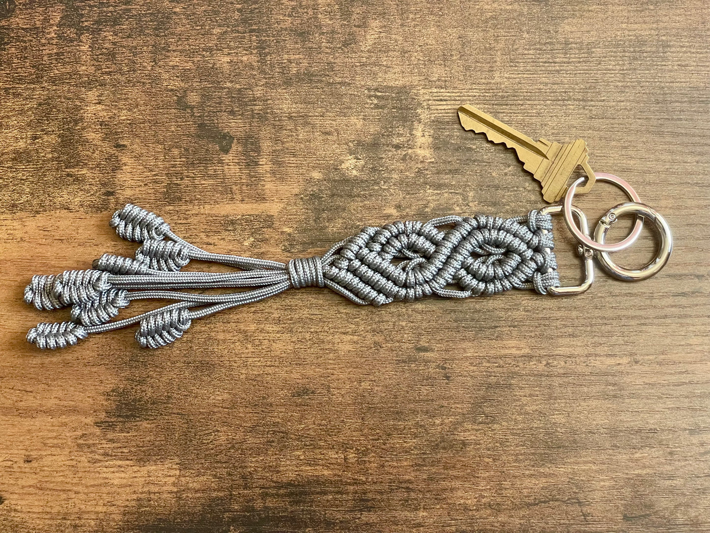 Macramé Paracord Keychain – Dark Grey Double Diamond Knot