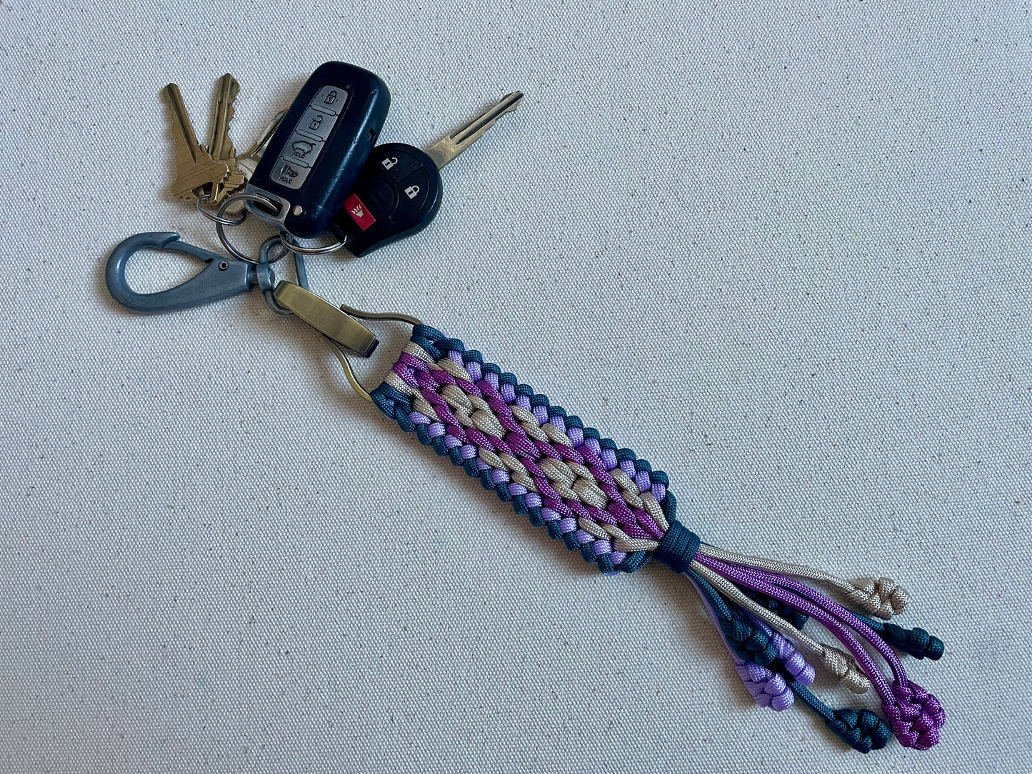 Macramé Paracord Keychain in Prism Pop Diamond Pattern - Zaira Collection