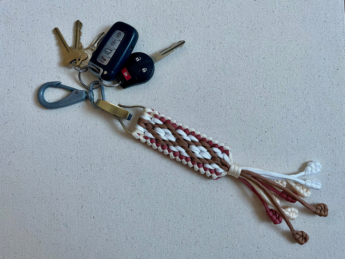 Macramé Paracord Keychain in Caramel Latte Diamond Pattern - Zaira Collection