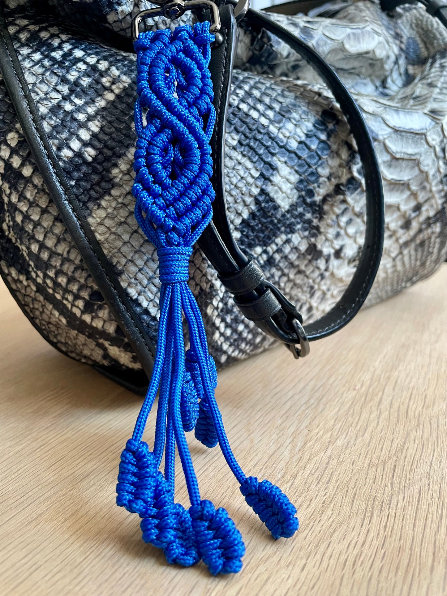 Macramé Paracord Keychain – Royal Blue Double Diamond Knot