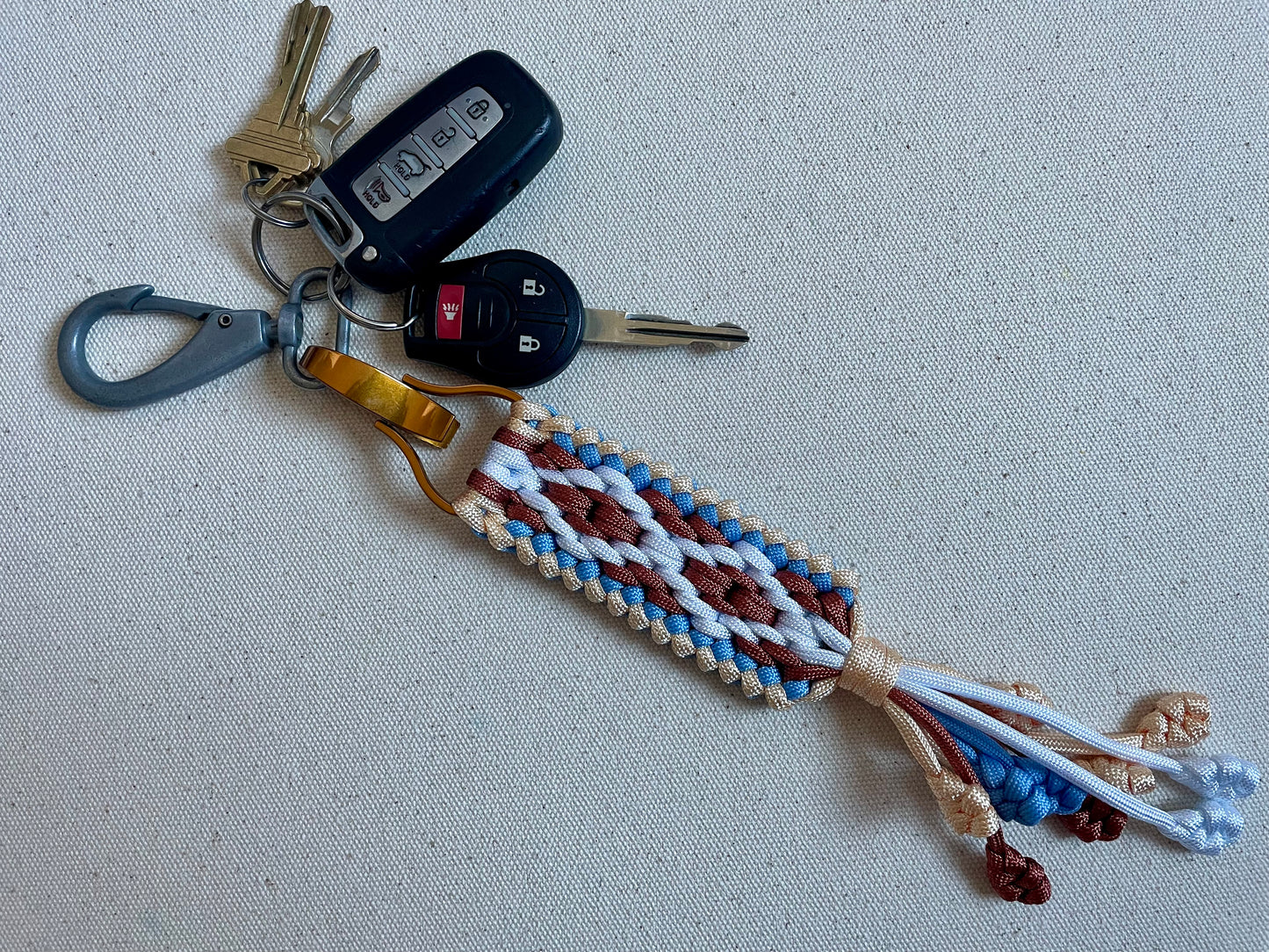 Macramé Paracord Keychain in Sandstone Diamond Pattern - Zaira Collection