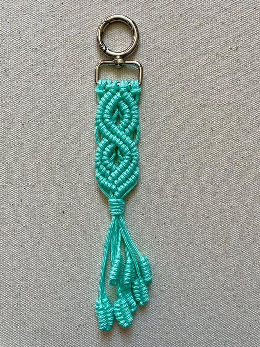 Macramé Paracord Keychain – Mint Double Diamond Knot