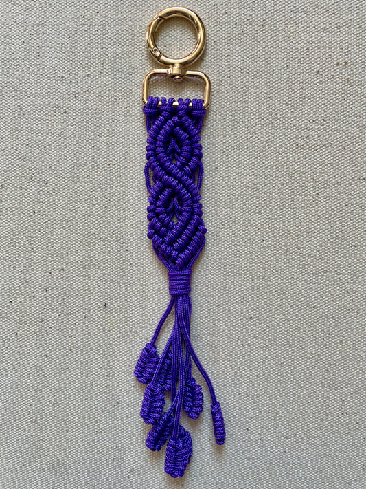 Macramé Paracord Keychain – Purple Double Diamond Knot