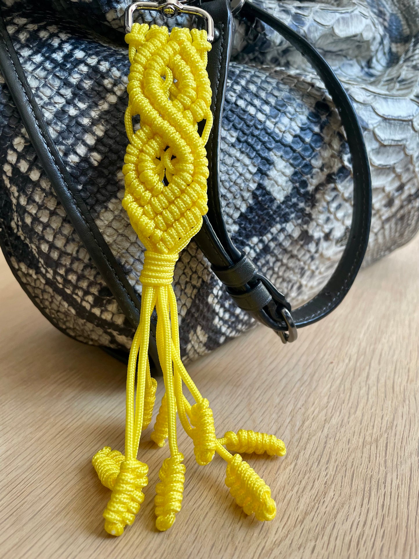 Macramé Paracord Keychain – Yellow Double Diamond Knot