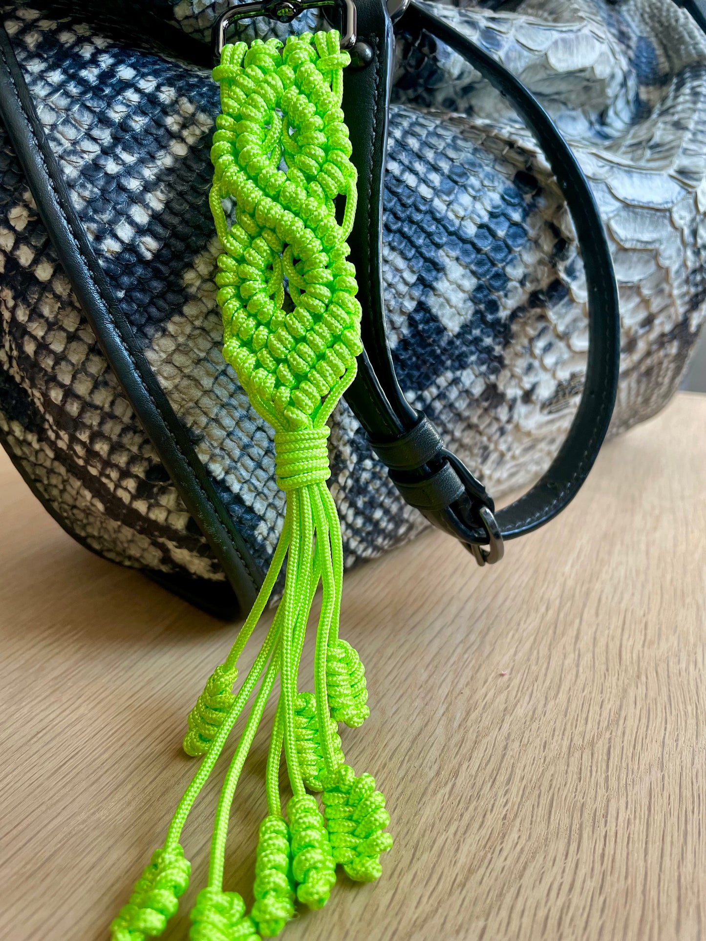 Macramé Paracord Keychain – Yellow Green Double Diamond Knot
