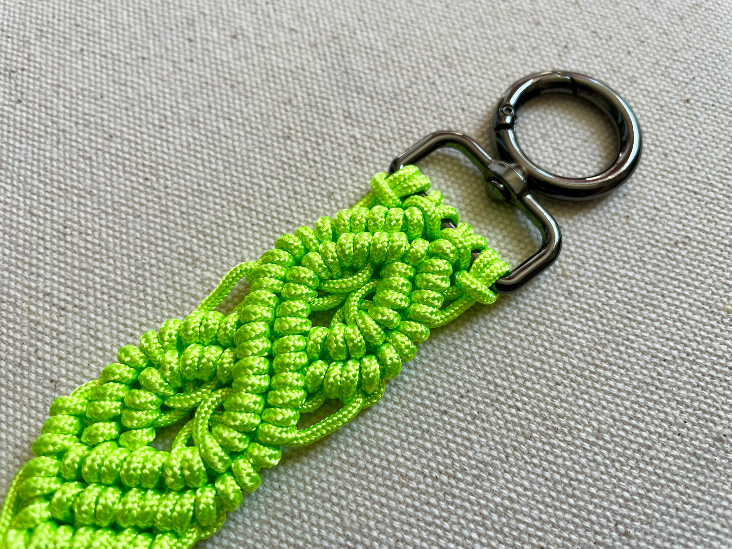 Macramé Paracord Keychain – Yellow Green Double Diamond Knot