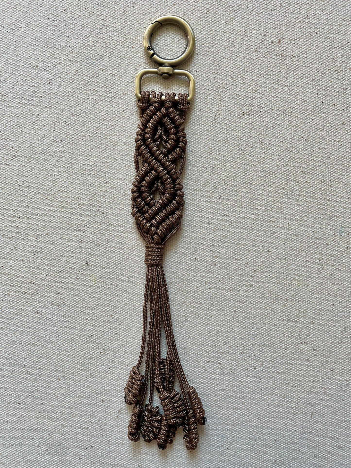 Macramé Paracord Keychain – Brown Double Diamond Knot