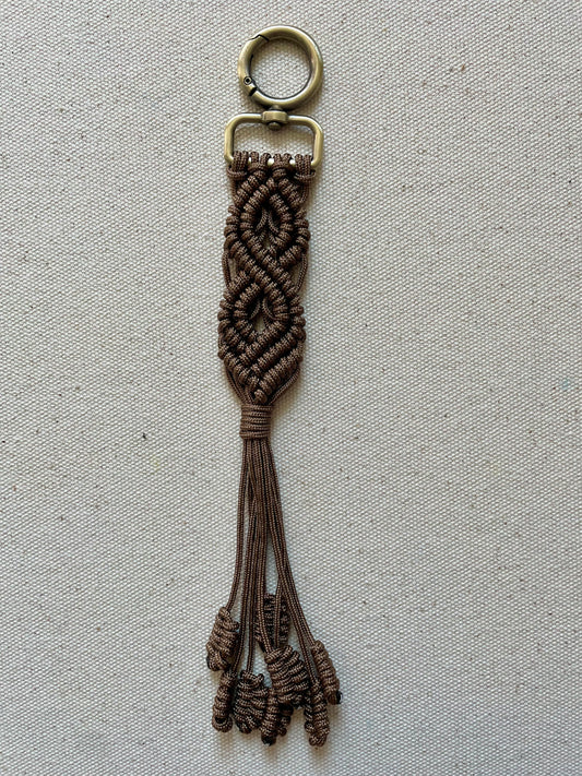 Macramé Paracord Keychain – Brown Double Diamond Knot