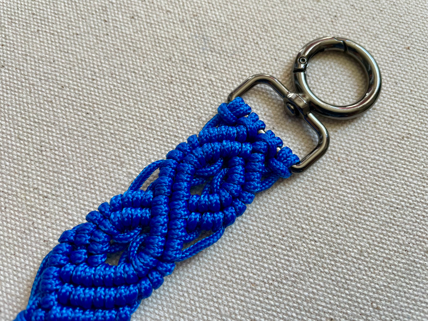 Macramé Paracord Keychain – Royal Blue Double Diamond Knot
