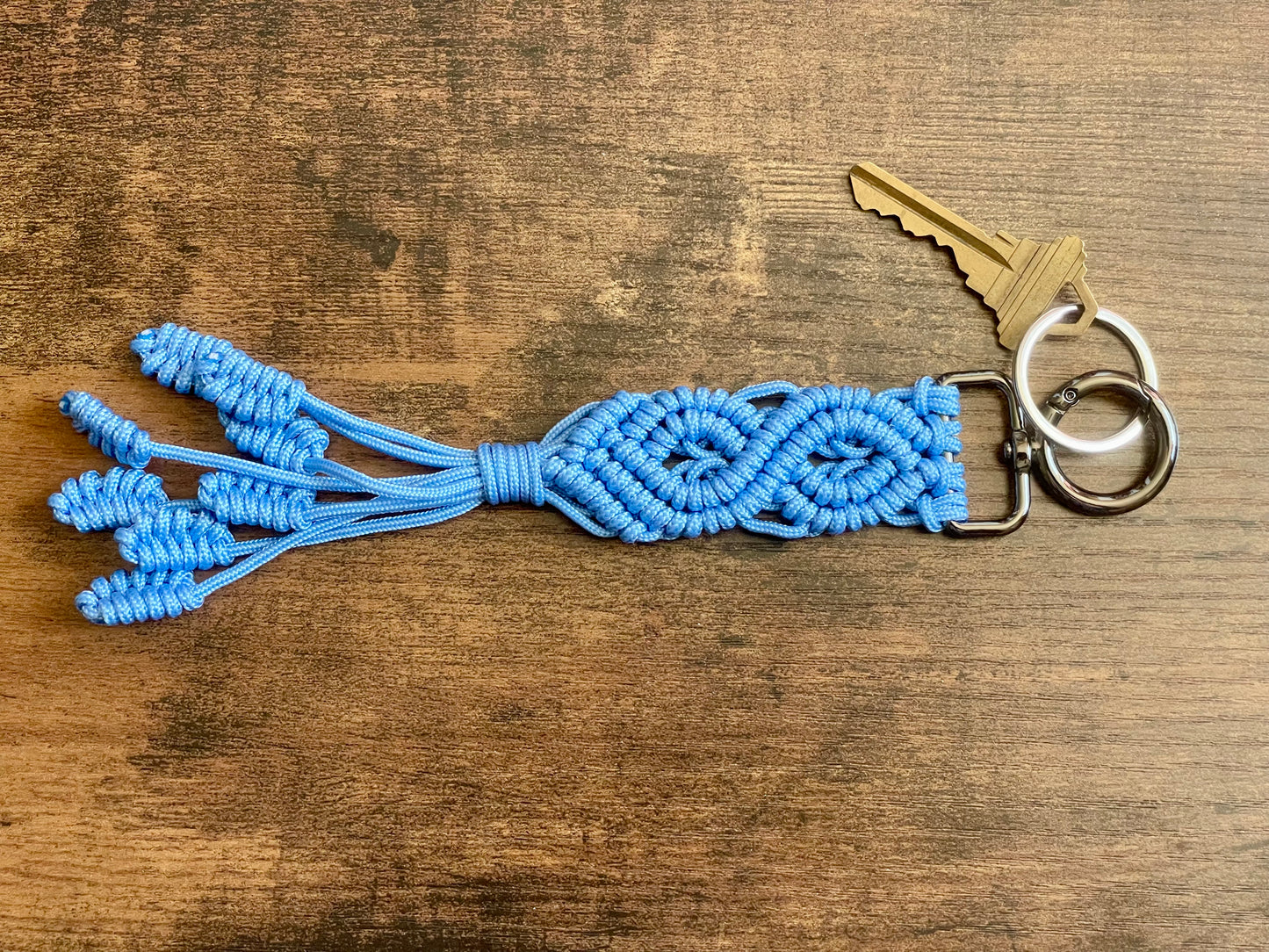 Macramé Paracord Keychain – Baby Blue Double Diamond Knot